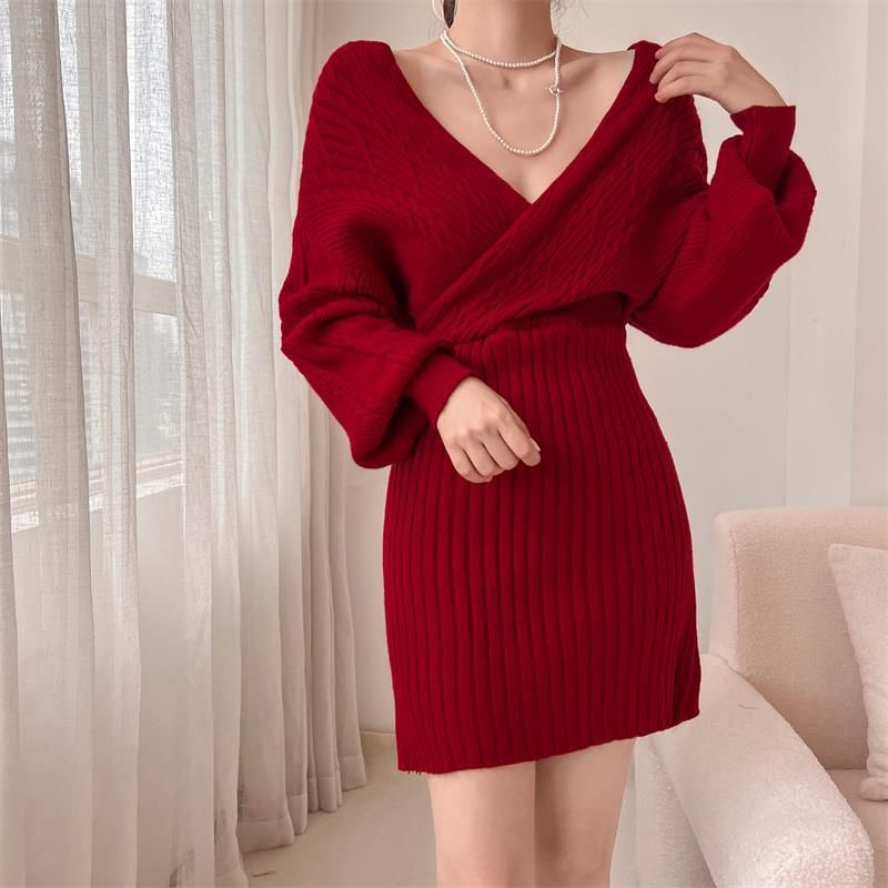 Abito in maglia di ispirazione giapponese – Abito lungo con scollo a V e nodo intrecciato per donna_voghion.com