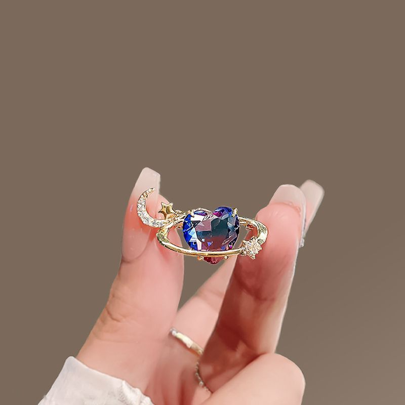 Personality Love Anti-light Brooch, High-end Star And Moon Pin, Luxury Temperament Accessories, Light Luxury Corsage Clothes_voghion.com