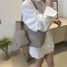 Simple and stylish handbag women in spring 2024, trendy tote for commuting, large capacity hand-held shoulder bag_voghion.com