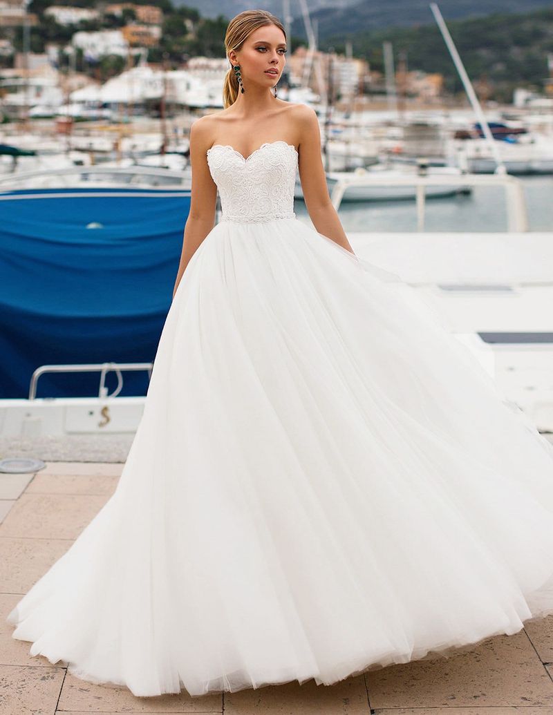 Women's clothing wholesale wedding dress 2023 new spring and summer bride trailing tube top slim slimming wedding dress tulle_voghion.com