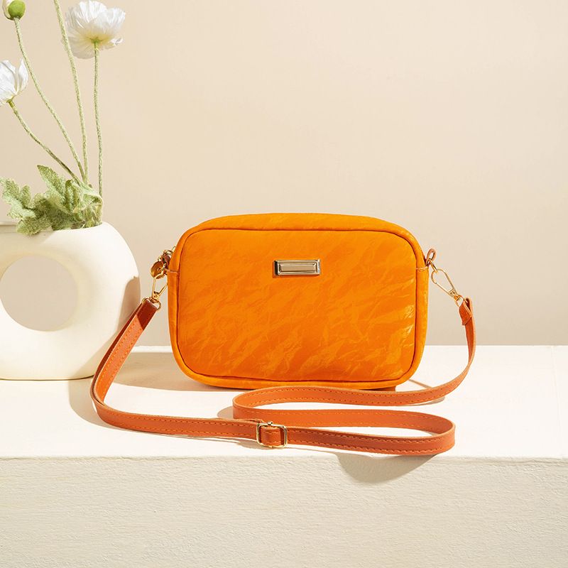 Women's New Simple Niche Crossbody Camera Bag High Quality Texture Trend Zipper Plain Soft Surface Bag_voghion.com