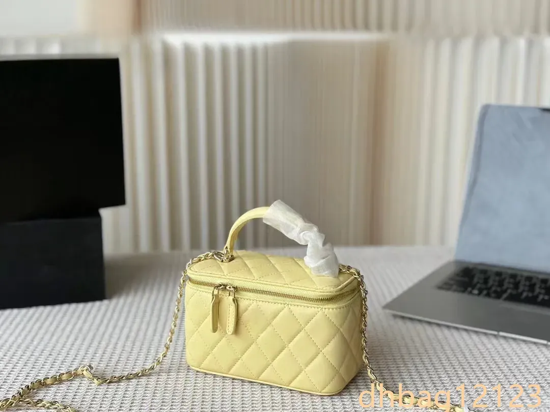 Dames klassieke mini-toilettas designer make-up draagbare schoudergreep leren gewatteerde kruis gouden metalen hardware dia_voghion.com