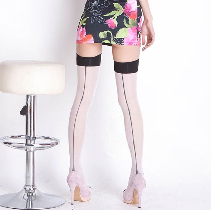 Beileisi Ultra Wide Side Vertical Line High Stockings_voghion.com