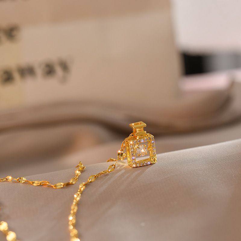 Clavicle chain perfume bottle  gold Korean version of the new trendy personality ins simple net red temperament pendant necklace female necklace_voghion.com