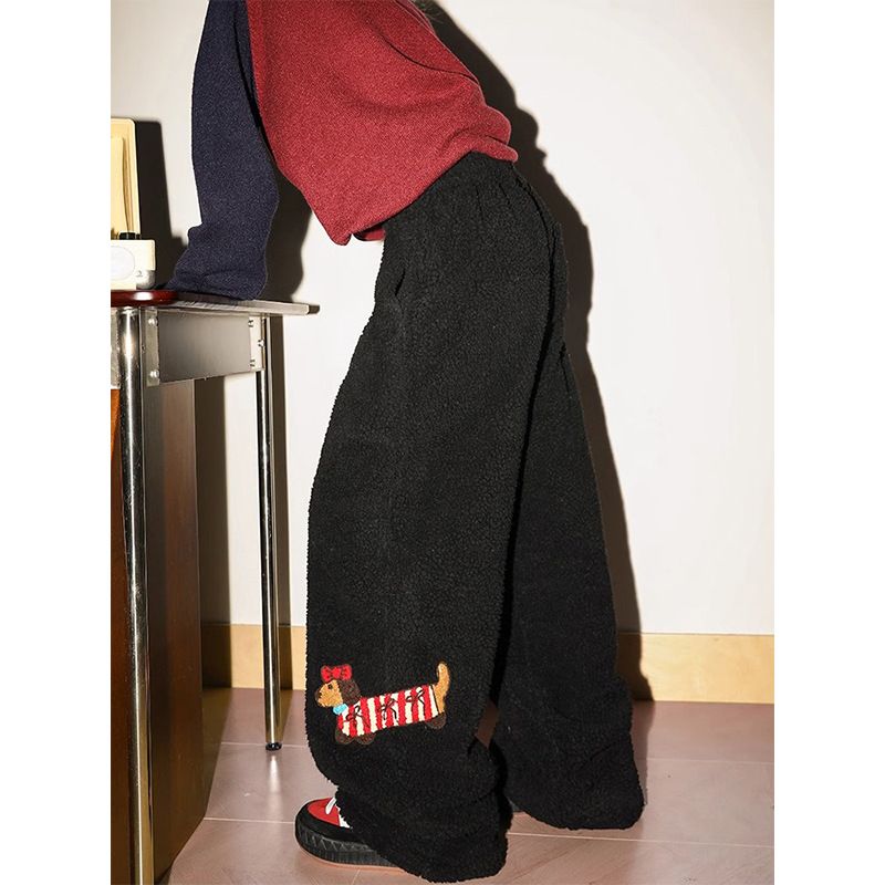 ​Dachshund Embroidered Fleece Pants Unisex Winter Thermal Lounge Pants, Oversized Relaxed Fit With Drawstring Waist (S-XXL, Petite-Friendly Length)​_voghion.com
