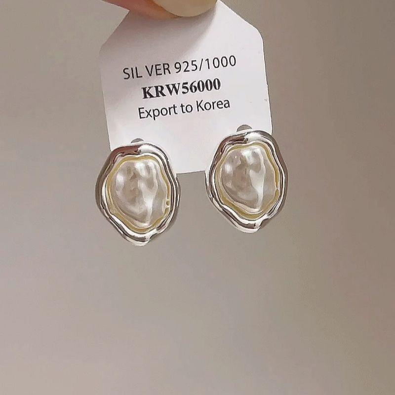 Boucles d'oreilles à tige en perles françaises 2023, nouveau design, simples, luxueuses et polyvalentes, style cool pour femmes_voghion.com
