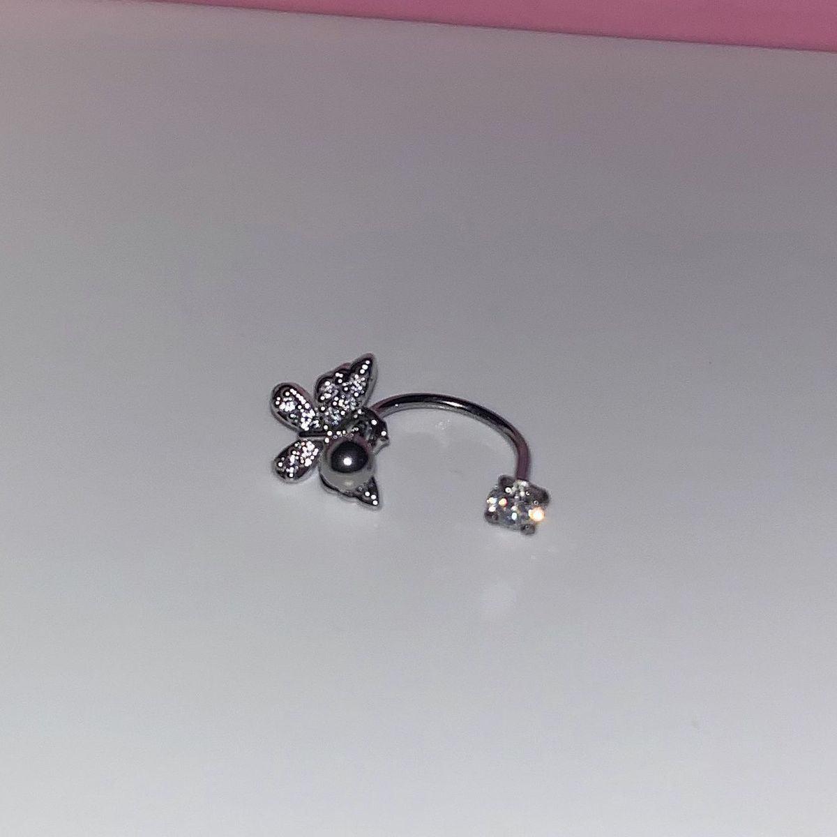 Orecchini a forma di U con croce in zircone, a forma di ferro di cavallo, con perno in osso, a vite, con farfalla scintillante e cuore_voghion.com