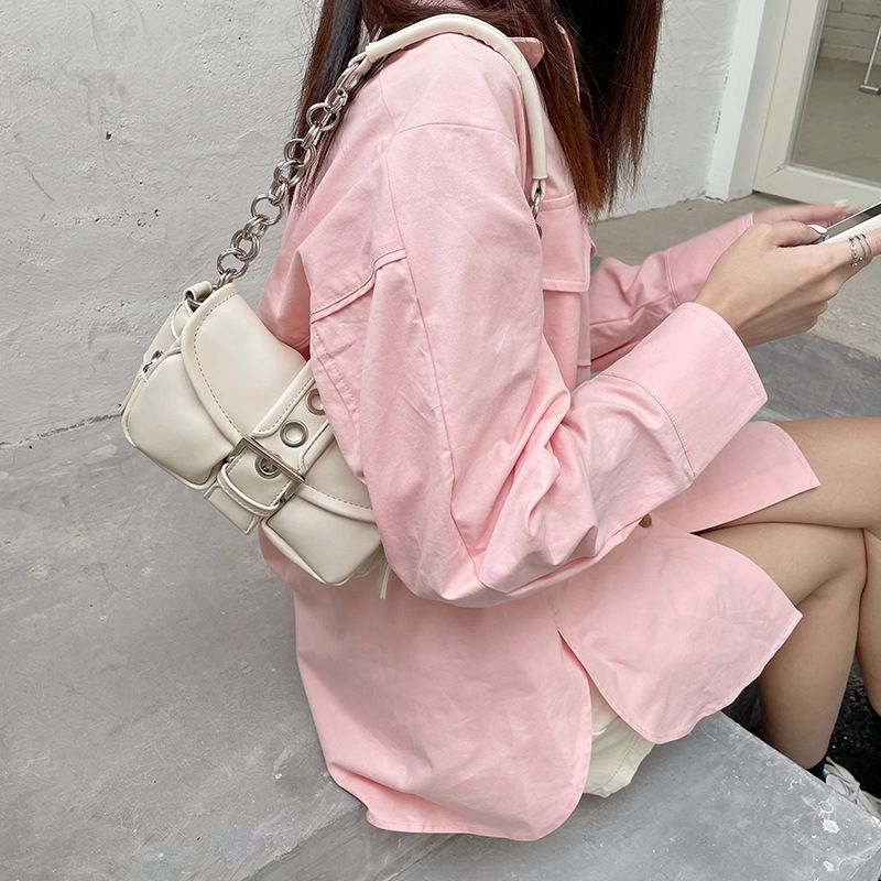Niche Design Chain Circle Mini Underarm 2024 Vår/Sommer Ny Trendy Stick One Shoulder Liten Veske_voghion.com