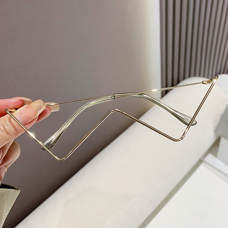 Instagram Montatura per occhiali da vista con catena in metallo stile W da donna, mezza senza lenti, forma concava_voghion.com