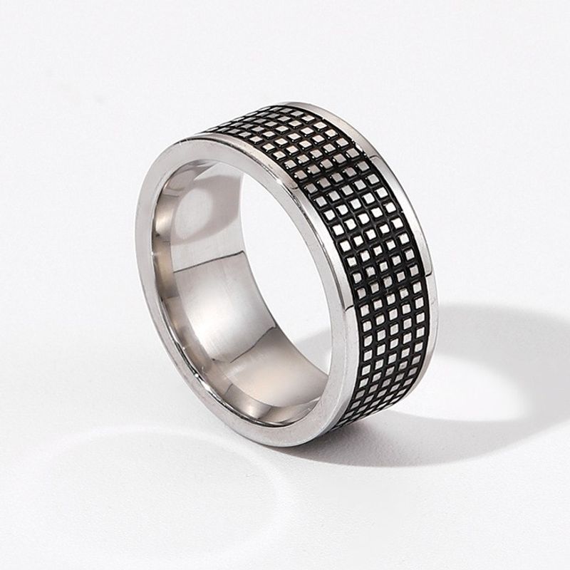 Anello in titanio anticorrosione, piccolo quadrato rivestito in olio, gioiello da uomo in acciaio inossidabile anti-scolorimento_voghion.com