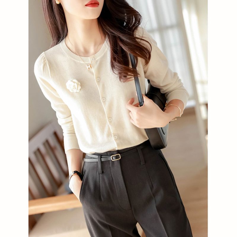 Early autumn classic temperament gentle camellia fashion knitted cardigan women's long sleeved short top jacket Spring_voghion.com
