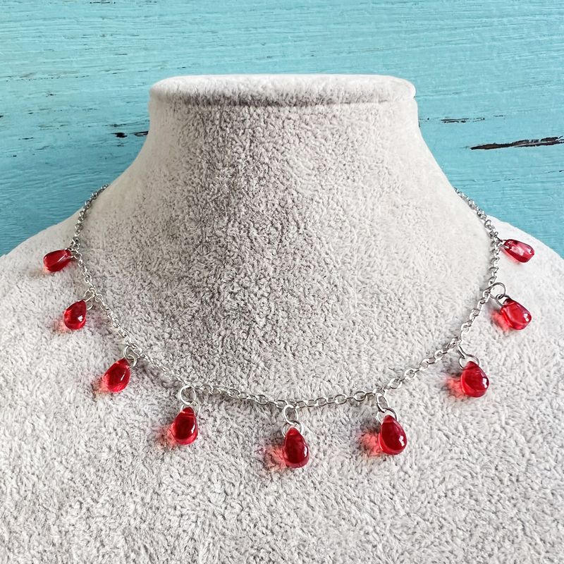 Collane Collana di perline di vetro rosso intenso_voghion.com