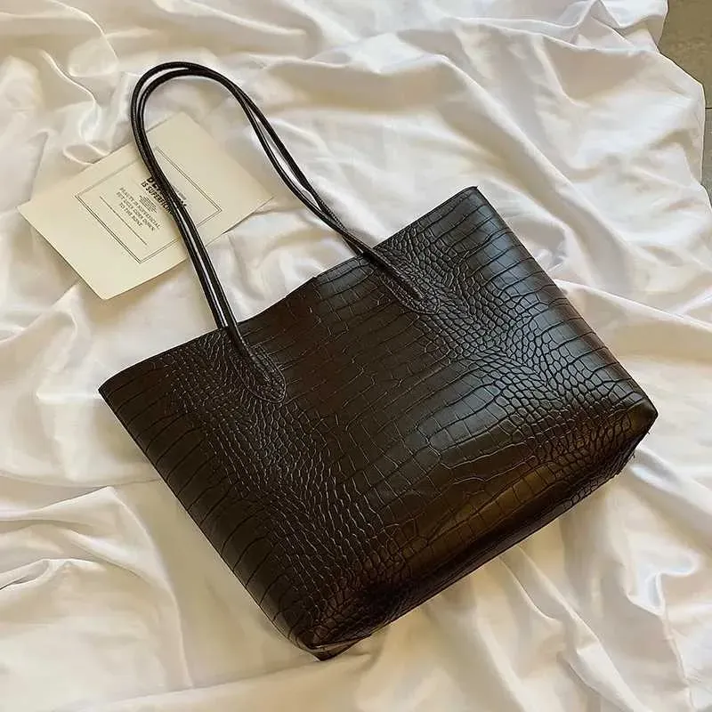 Schuhbeutel aus PU-Leder für trendige Designerin Fem Fi Wallet Wenfei Handtasche Y241026_voghion.com