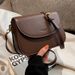 Korean style minimalist design small bag women 2023 spring and summer hot style niche texture small square bag fashion all-match shoulder bag_voghion.com