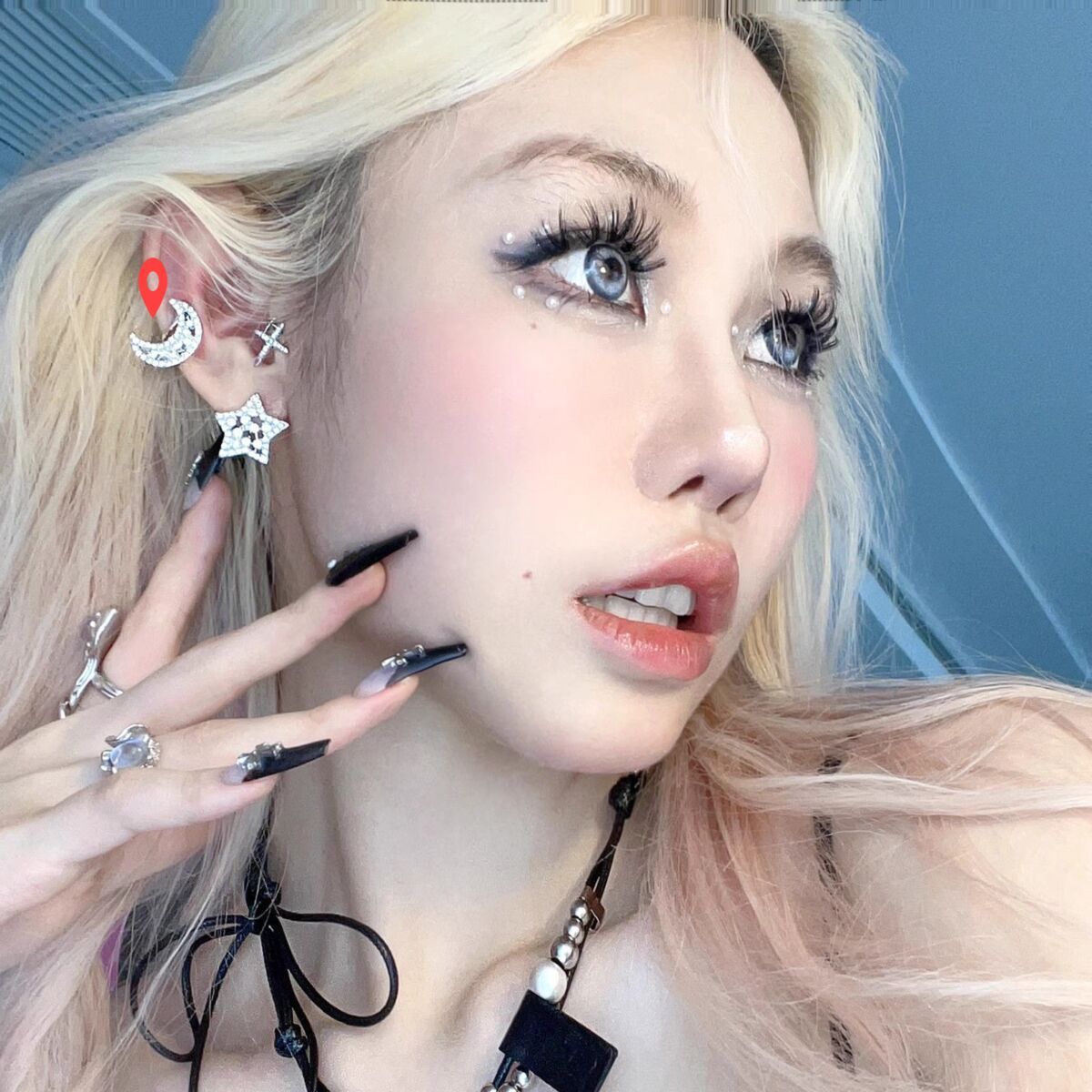 Brincos de orelha sem piercing em formato de estrela e lua, brincos de coração femininos de verão, assimétricos, fofos, brilhantes, com luz de diamante, acessórios de luxo_voghion.com