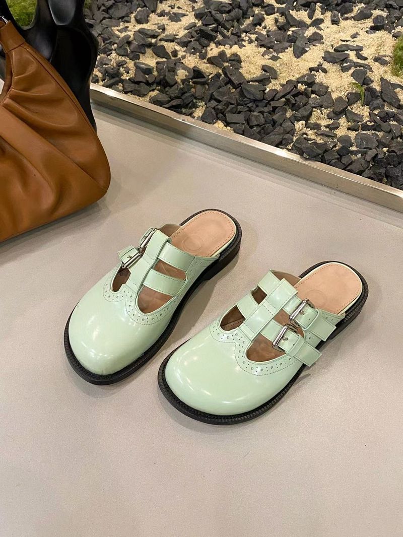 2025 Nouveau modèle Ah Xi Ge Même style Demi-pantoufles à bout fermé Chaussures paresseuses britanniques françaises haut de gamme Mules Mary Jane_voghion.com