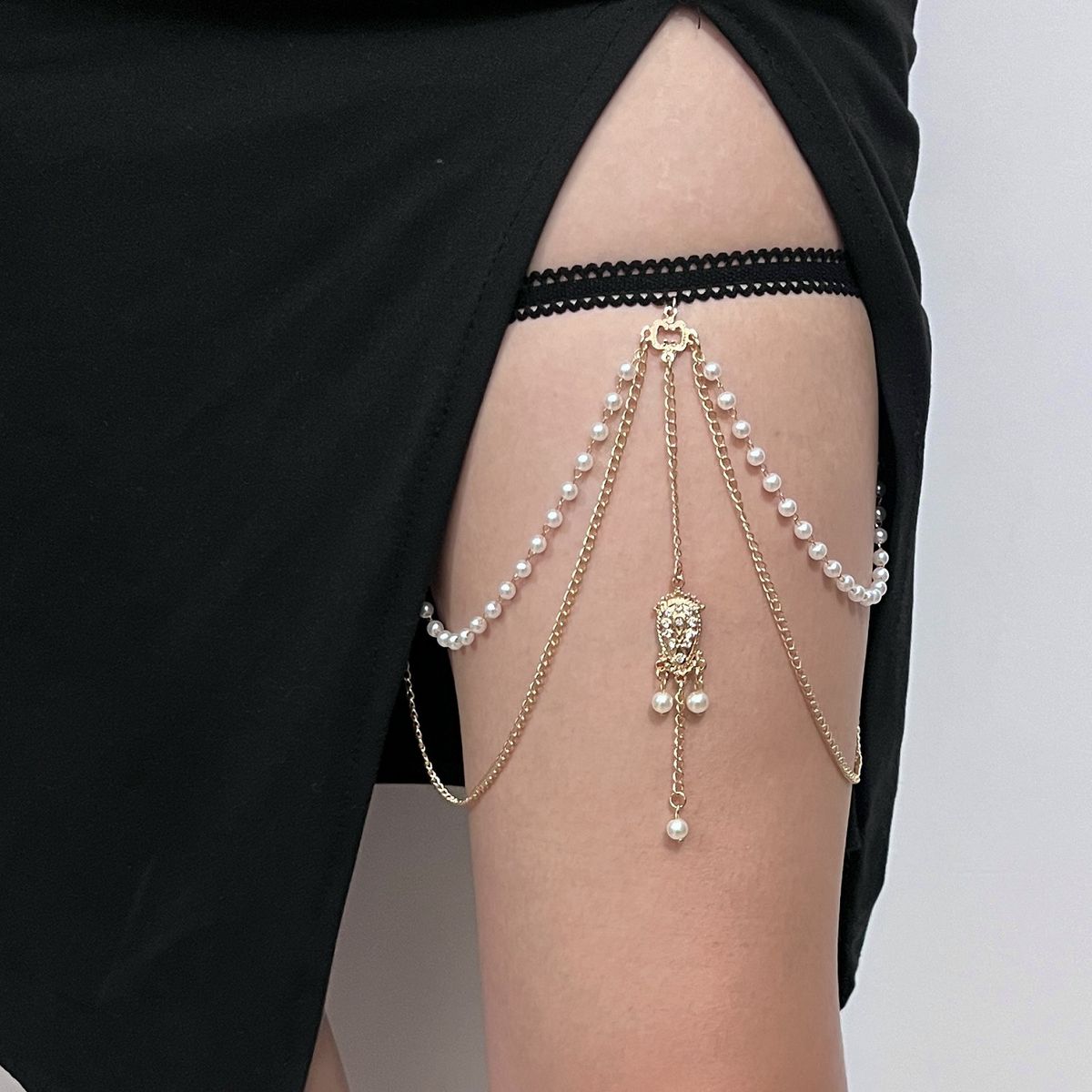 Beach Elastic Multi-layer Pearl Thigh For Women Trendy Rhinestone Leg Tassel Geometric Body Chain_voghion.com