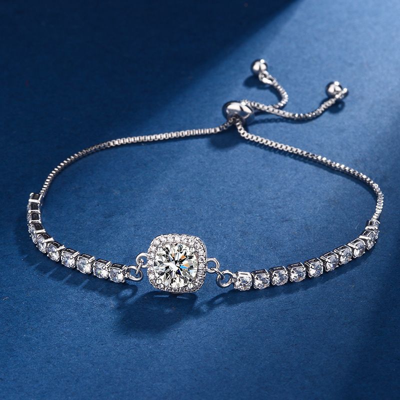 Nuovo stile classico, borsa quadrata rotonda, bracciale a quadrifoglio regolabile con zirconi intarsiati, design di nicchia versatile per donna_voghion.com