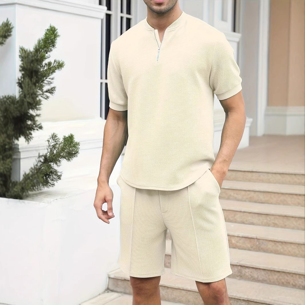 Ανδρικό σετ με κοντό μανίκι και πλεκτό σχέδιο waffle - Μπουφάν με φερμουάρ και γιακά με όρθιο γιακά και ασορτί σορτς | Μονόχρωμο σύνολο Άνοιξη-Καλοκαίρι_voghion.com