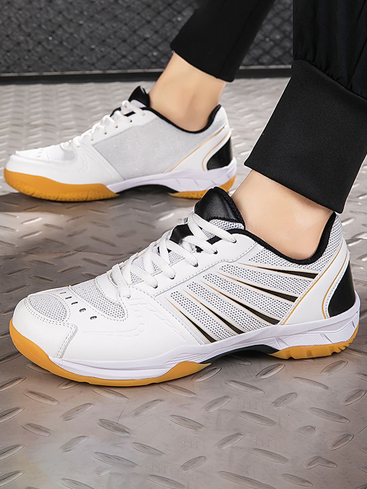 Badminton Shoes For Men And Women, Ultra-Light Breathable Non-Slip Shock-Absorbing Student Shoes, Professional Volleyball Training Shoes_voghion.com