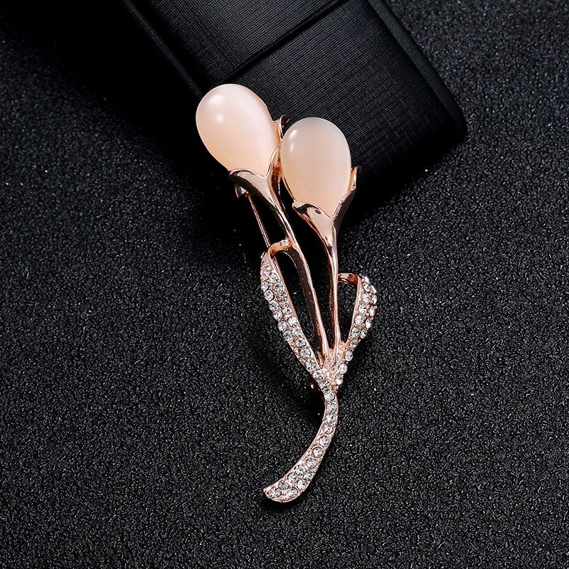 Jewelry, clothing, anti glare alloy chest pin, rhinestone flower pearl cat's eye stone brooch_voghion.com