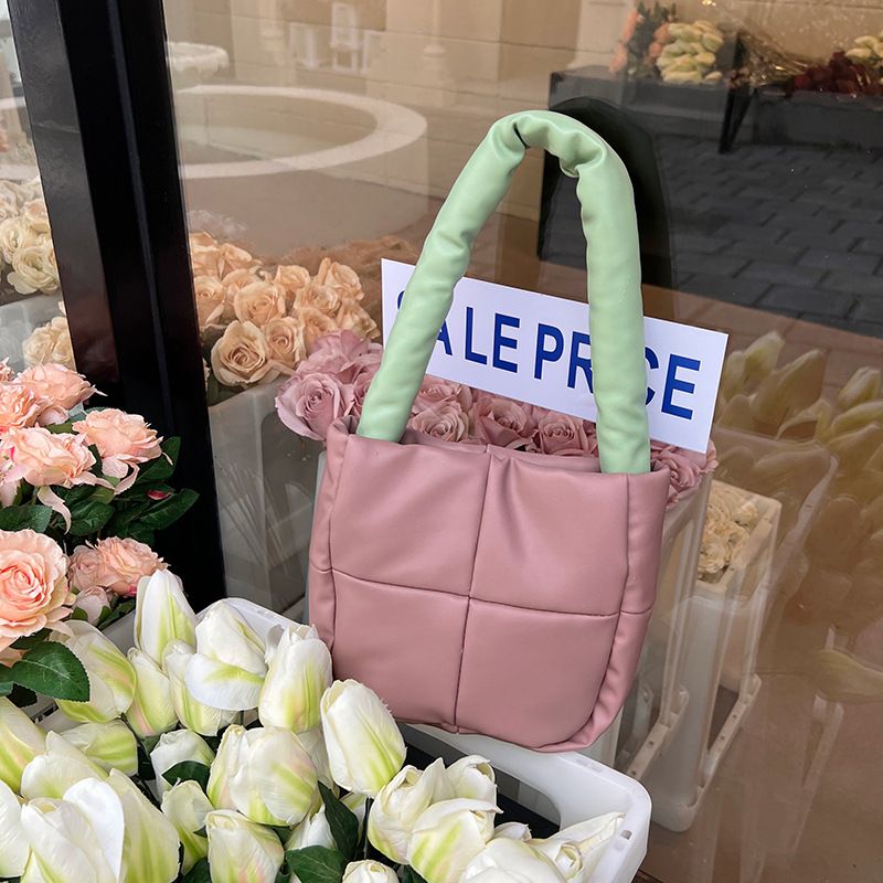 2024 Spring New Glutinous Ling Grid Filled Cotton Handheld Soft Leather Checkered Women's Small and Popular Design_voghion.com