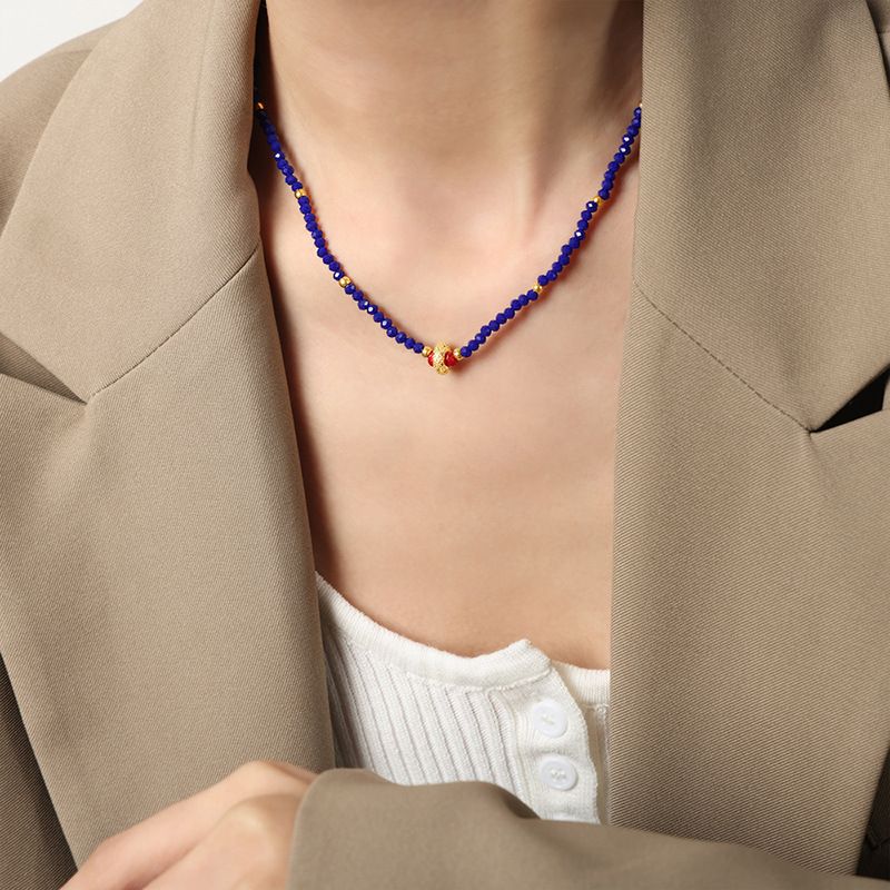 Retro High-end Light Luxury Necklace, Cut Natural Stone, Handmade Beaded Copper Material, Diamond-encrusted Pendant Necklace, Female_voghion.com