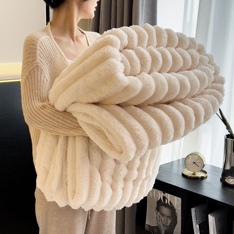 Ultra Soft Thickened Plush Flannel Milk Fleece Blanket Four Season_voghion.com