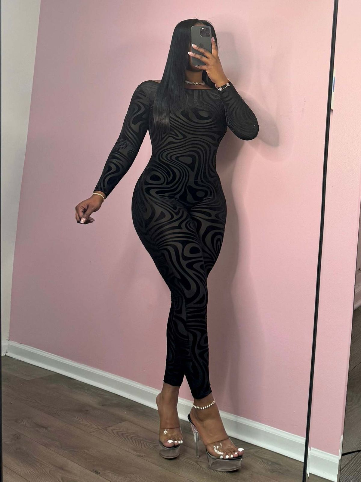 Abito lungo invernale con stampa a tinta unita, resistente alle pieghe, con bottoni alti, collo lungo e spalle scoperte, a pois, con perline e maniche._voghion.com