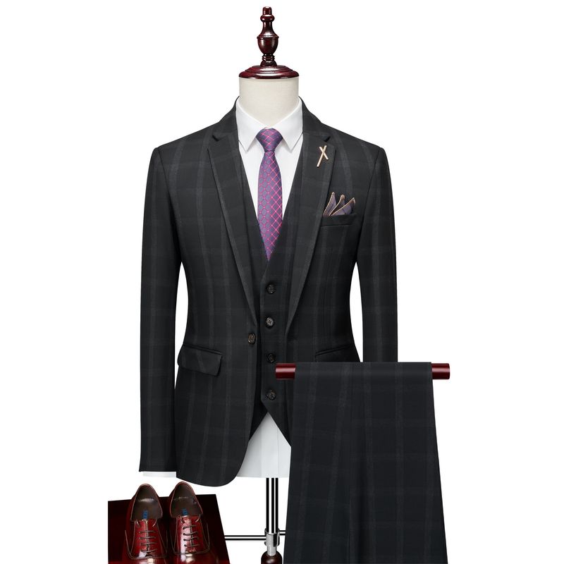 Herrenbekleidung, karierter dreiteiliger Anzug, Freizeitanzug für Herren, Kleid des Bräutigams_voghion.com