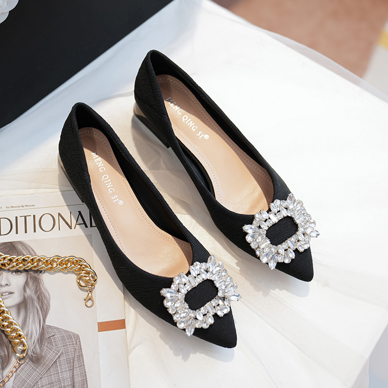 Small size women's shoes 32 yards net red pointed toe rv rhinestone square buckle thick heel single shoes goddess temperament black work shoes _voghion.com