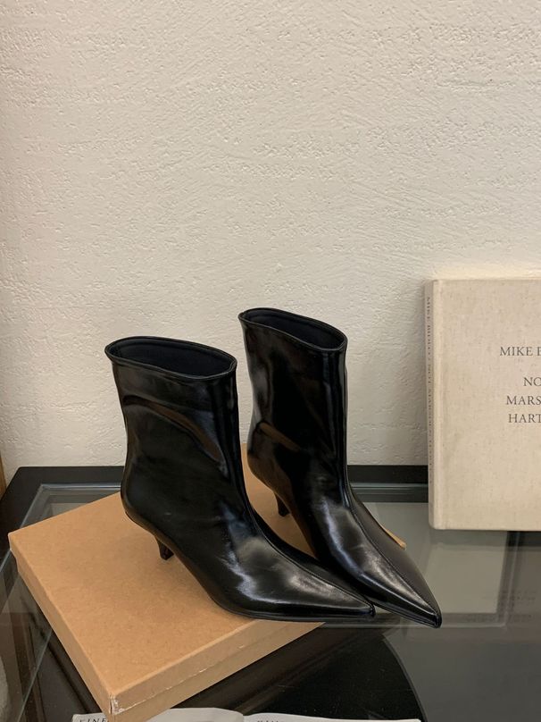 666-1 ~ Spitzschuh-Kurzstiefel im französischen britischen Stil mit niedrigem Absatz für Damen, Herbst 2025, neues Modell_voghion.com