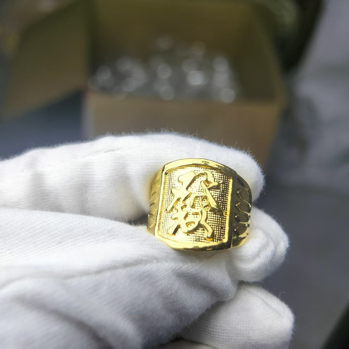 Anello aperto da uomo in oro 18 kt con finta sabbia vietnamita, placcato oro con dita, resistente allo sbiadimento_voghion.com