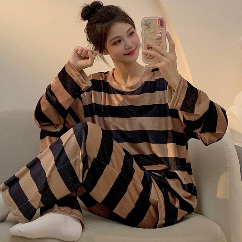 2024 New Gold Velvet Couple Double Long Two Piece Sleepwear with Striped Printed Round Neck Hoodie for Outerwear Home_voghion.com