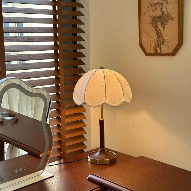 Französische Vintage-Tischlampe mit Kabel, amerikanische Schlafzimmer-Nachttischlampe, Wabi-Sabi-Stil, Wohnzimmer, Hotel, High-End-Beleuchtung_voghion.com