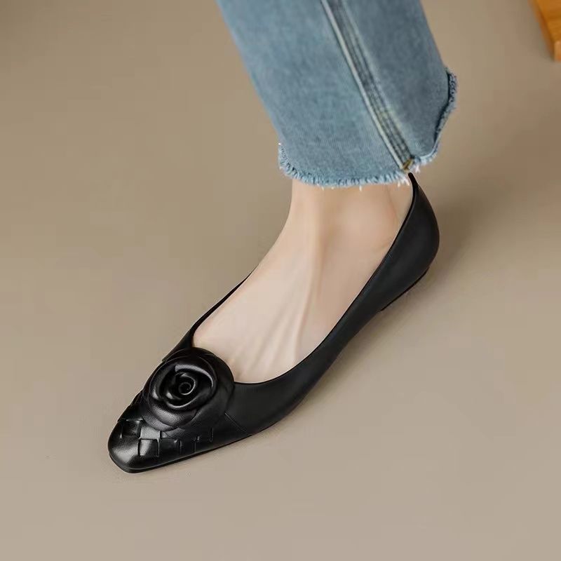 French Black Camellia Shallow Mouth Single Shoe Women's Spring And Autumn New Decorative Flower Pointed Flat Heel Bean_voghion.com