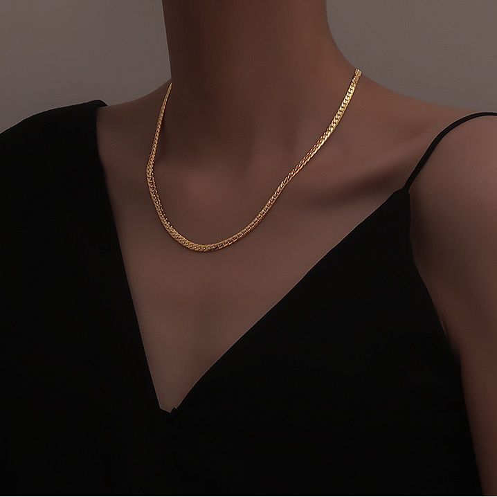 Collana personalizzata Hip Hop semplice in oro cubano con catena nuda per uomo e donna, stile retrò, con catena per clavicola, stile marea e vento freddo._voghion.com