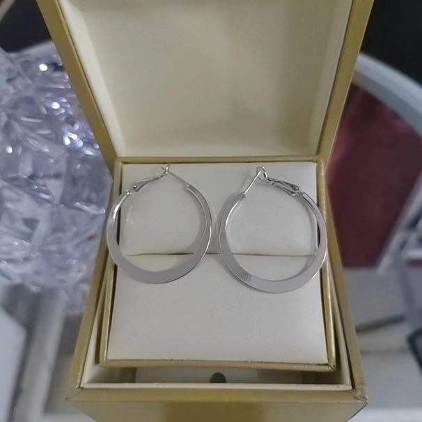 Damen Ouerréng Stil Sëlwer Metall Krees Ouerréng Sëlwer Nadel High-End Séiss a cool einfach Temperament villfälteg Ouerréng_voghion.com