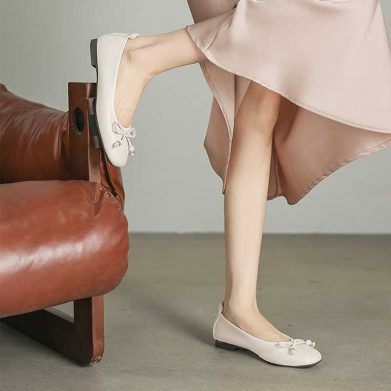 【Full Leather Inside And Out, Soft Sole And Soft Upper】Cameido 2025 Autumn Pearlized Lamb Leather Bow Flat Single Shoes_voghion.com