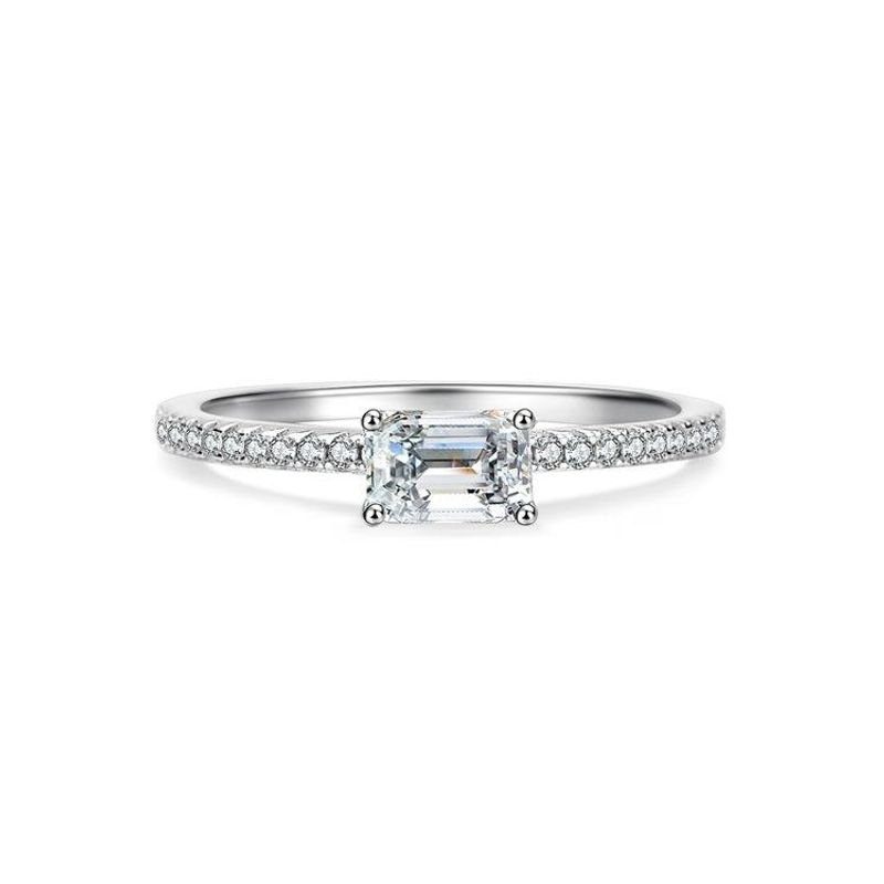 Tancise Anello in argento sterling S925 con smeraldi Anello femminile in argento con diamanti pieni e vento semplice piccolo quadrato da zucchero_voghion.com