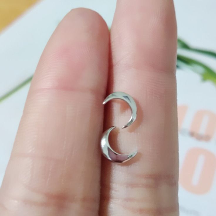 Solid 925 Sterling Silver Crescent Moon Post Stud Earrings 6mm Gift Box A3_voghion.com
