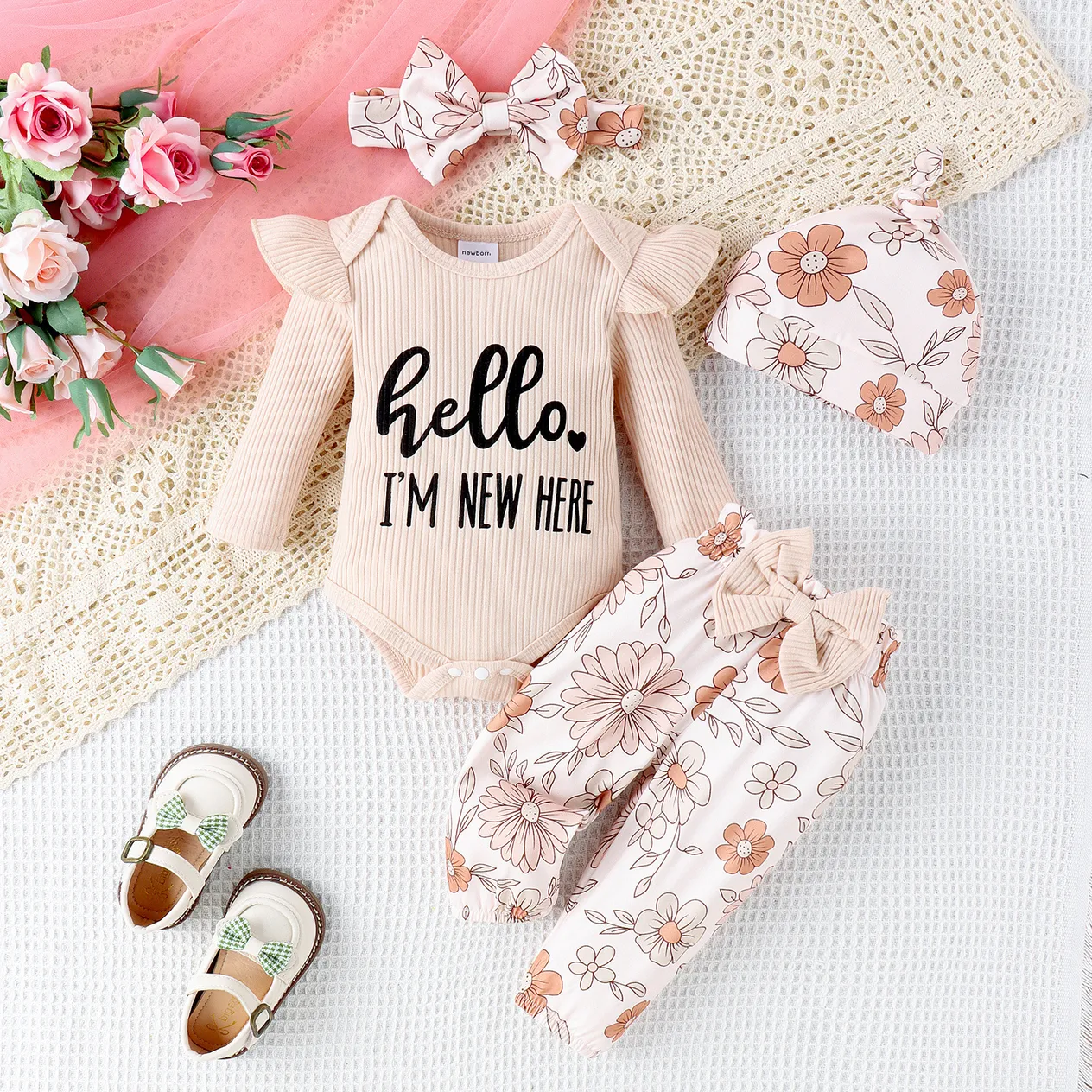 Ensemble quatre pièces pour filles, manches longues + pantalon long avec chapeau, à rayures colorées, lettres imprimées, nouvelle collection automne et hiver_voghion.com