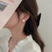 Minimalist Luxury For Women Fashionable Elegant Yiwu Accessories Autumn Winter High-end Pearl Stud Earrings_voghion.com