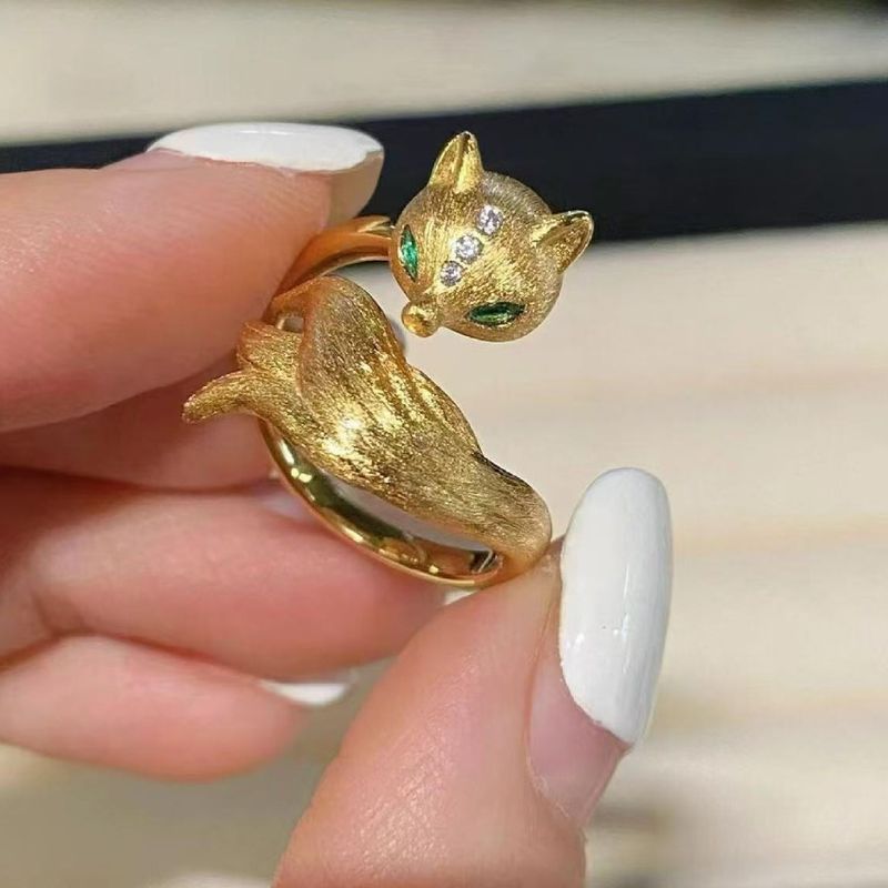Anello vintage spazzolato di lusso italiano in argento puro di alta qualità raffigurante una volpe a nove code_voghion.com