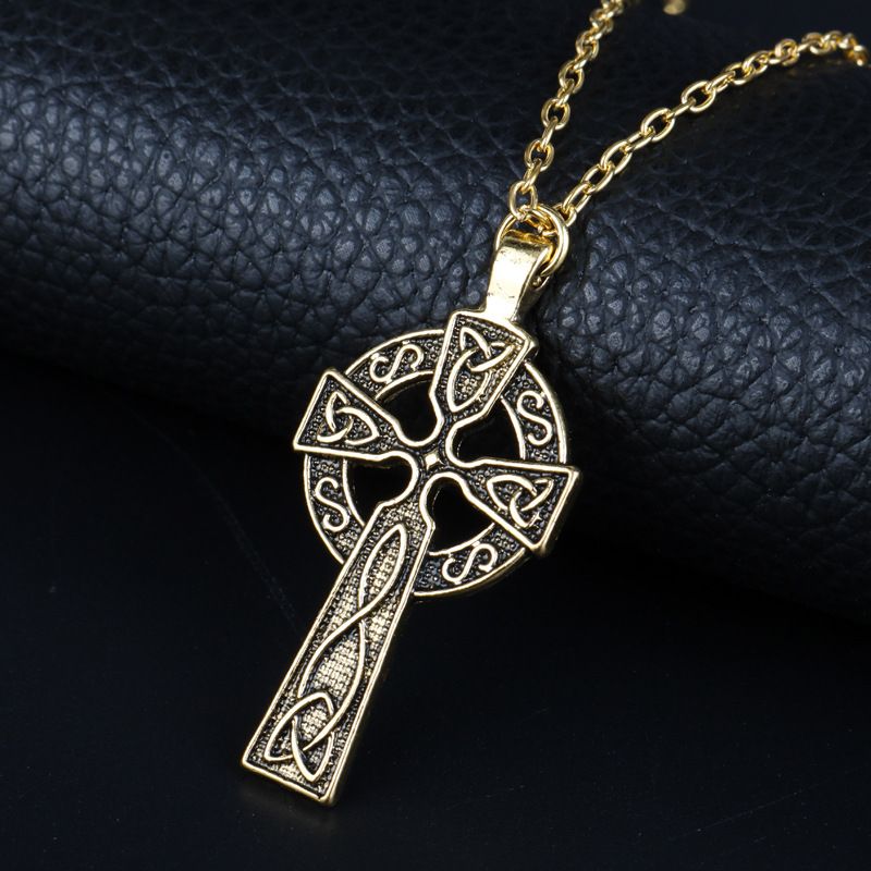 Collana con croce celtica retrò europea e americana per uomo, stile gotico unico, ciondolo versatile e audace per maglione._voghion.com