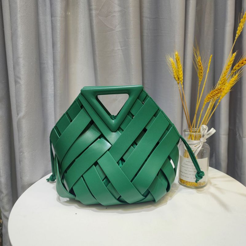 2023 Women‘s Fashion Original Designer Hobo Knotted Bag  Cowhide Handbag Weave Big Hollow Out Bags_voghion.com