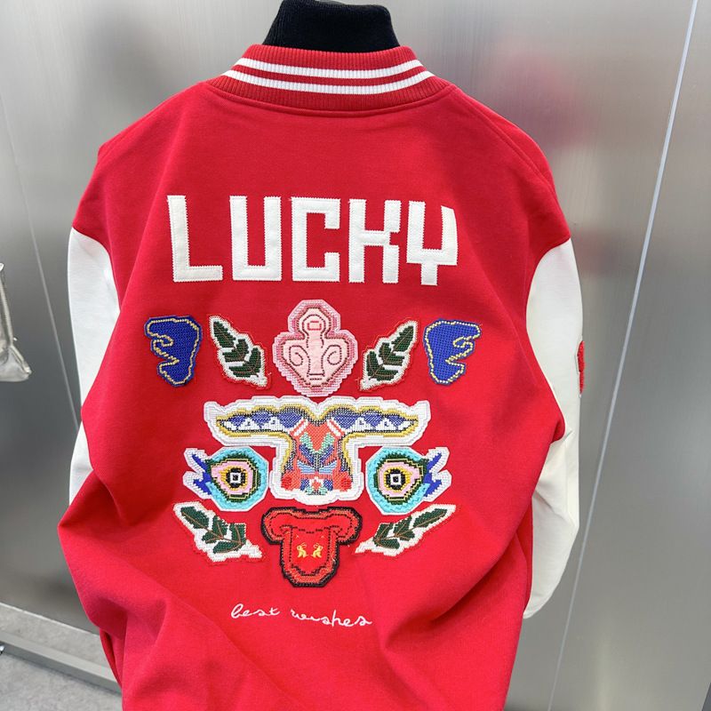 Herrenbekleidung Frühling und Herbst Rote Jahr des Drachen Jacke Stickerei Lose Trendy Baseball Jacke Rote PU Jacke B2BCD1107_voghion.com