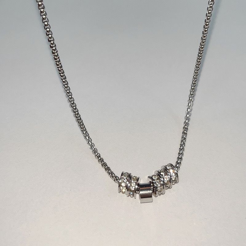 Collana con ciondolo ad anello con diamanti freddi in stile minimalista per donna, nuovo design di nicchia, versatile, squisito, semplice e di alta qualità._voghion.com