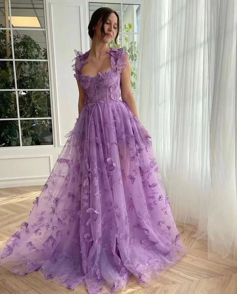 Eleganti abiti da ballo in pizzo_voghion.com