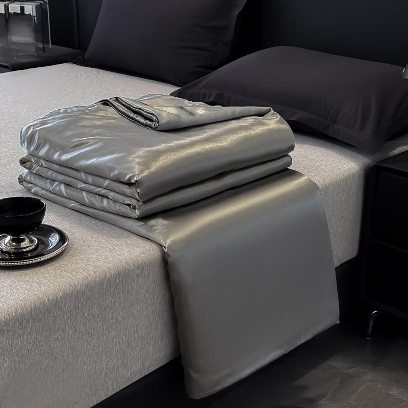 Silk-Like Summer Cooling Blanket - Lightweight & Breathable Air Conditioning Duvet With Ice Silk Technology Queen/King Size For Hot Sleepers_voghion.com